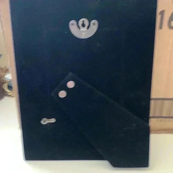 Picture frame, 4” by 6”, silver  plastic frame with felt back - Picture 3 of 4